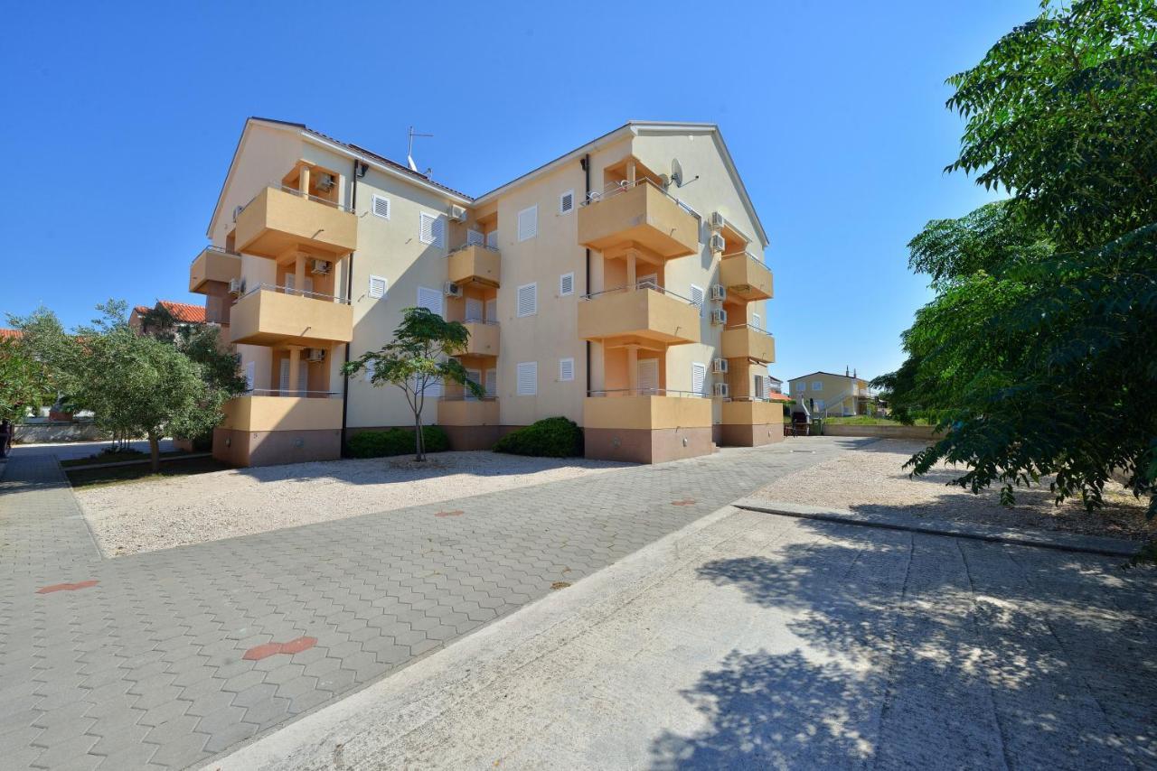 Apartments By The Sea Privlaka, Zadar - 14816 Ngoại thất bức ảnh
